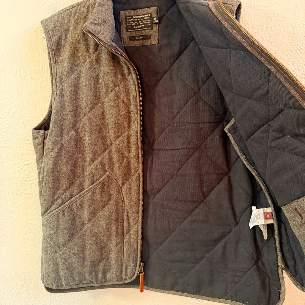 J Crew brownish gray tweed quilted vest